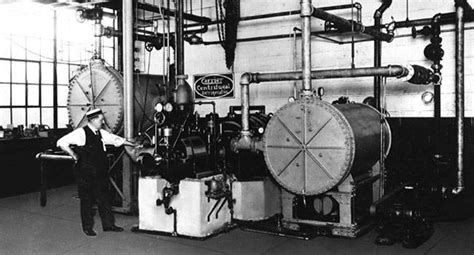 Willis Carrier got a patent for the world's first air conditioner today ...