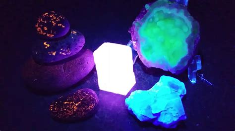 365nm vs 395 nm Blacklight UV Comparison for Fluorescent Rocks