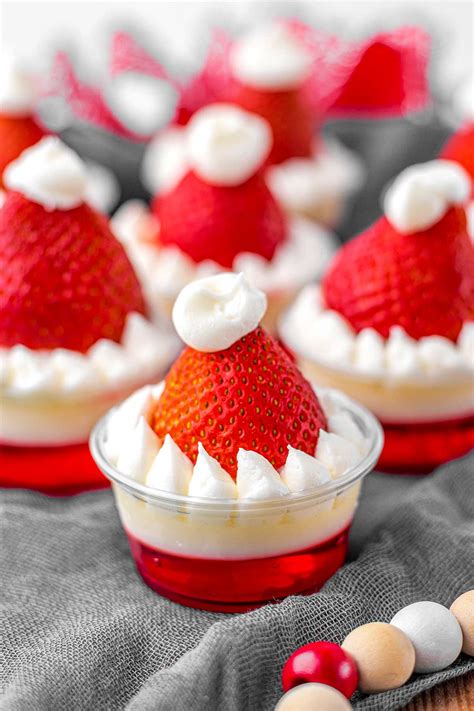 Santa Hat Jello Shots - Homemade Hooplah