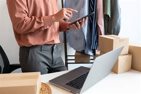 How to Manage Inventory and Logistics in Garment Manufacturing – Best ...