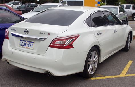 2017 Nissan Altima 2.5 SR - Sedan CVT auto