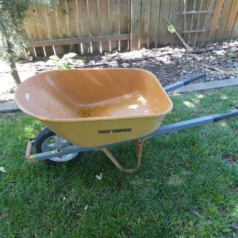 Lot #328 - Metal True Temper Wheelbarrow - NorCal Online Estate ...