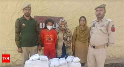 Jammu: Interstate drug racket busted; mother-daughter duo held with 26 ...