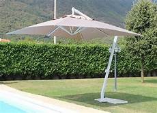 ombrelloni per terrazze ombrellone da giardino pegasos palo bianco telo tortora ombrelloni per terrazze ombrellone da giardino pegasos palo bianco telo tortora