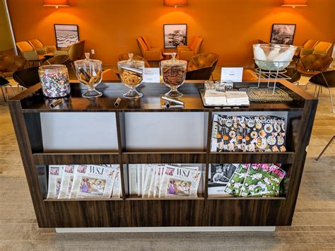 Lounge Review: The Escape Lounge at MSP Terminal 1 - The Points Guy