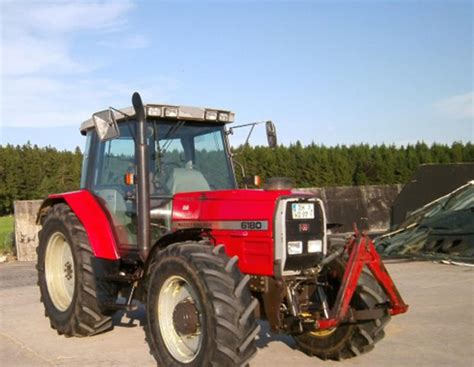 Frisch geschmiert: Traktor Massey Ferguson MF 6180 | agrarheute.com