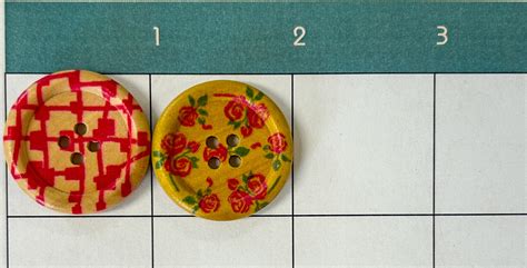 Bevelled Wooden Button with Decal – Bag Makers Bazaar