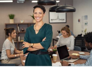 The Three Guidelines for Landing a Job in the Fashion Industry in 2021