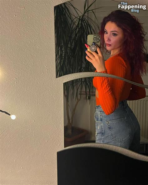 Lidia Curanaj On Newsmaxsetting - Surveys Hyatt