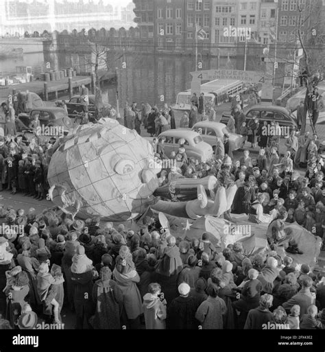 Coca cola float Black and White Stock Photos & Images - Alamy