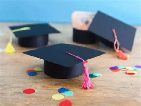 毕业季礼物要什么最新素材