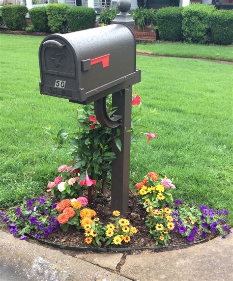 30 charming mailbox landscaping ideas with flower beds – Artofit