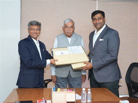 MoU signed between SVGU and UOW GIFT City, opening up many ...