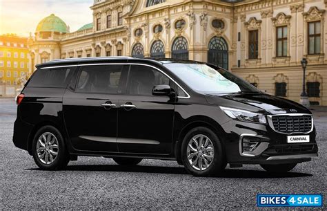 Photo 2. Kia Carnival Premium 7 Seater Car Picture Gallery - Bikes4Sale