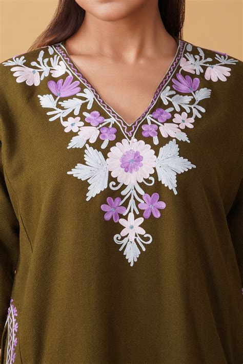 House Of Kari(Chikankari Clothing) - Woolen Phiran in Kashmiri Aari ...