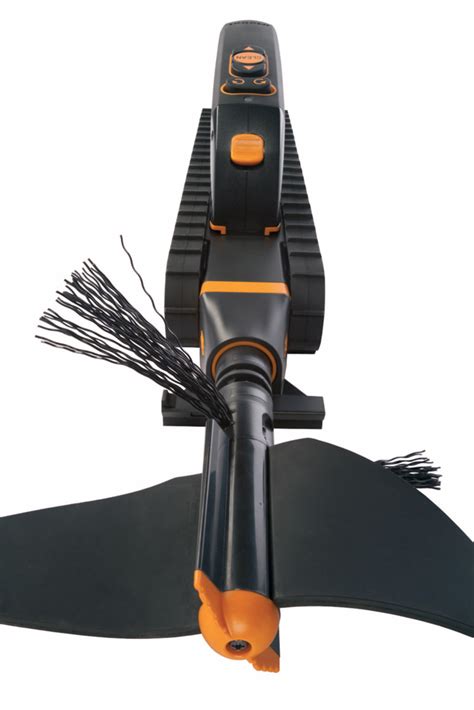 Gutter Cleaning Robot