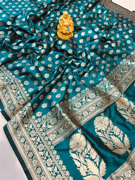 Forbearance Rama Banarasi Silk Saree With Seraglio Blouse Piece ...