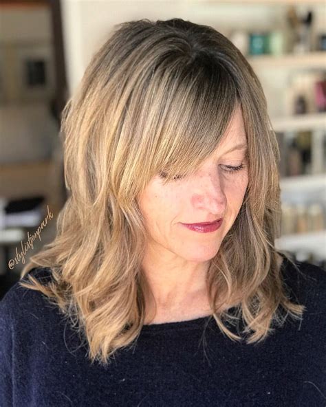 27 Side-Swept Hairstyles You’ll Want To Copy ASAP