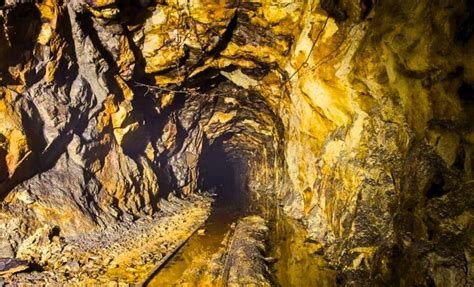 Geologists Uncover One of Earth’s Largest Gold Deposit Hidden Beneath ...