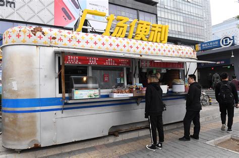 游商和无照经营占过半份额 北京推早餐车2.0版|早餐车|东城区|金融街_新浪新闻