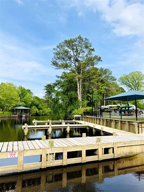 Two Creeks Crossing, Onalaska, Texas – Sunsets and Campfires
