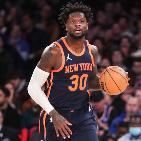 S/O to Lakers legend Julius Randle for leading the Knicks to victory ...