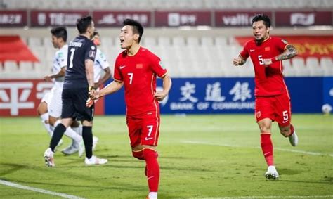 国足2-0菲律宾,这是属于中国队的时刻,是属于中国足球的时刻|中国队|中国足球|国足_新浪新闻