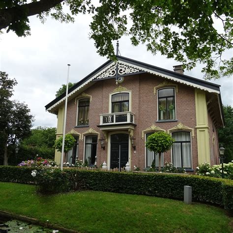 GROOTMOEDERSTIJD EN MOTOREN MUSEUM (2026) All You Need to Know BEFORE ...