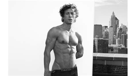 Calvin Klein zeigt “The Iron Claw”-Star Jeremy Allen White in der neuen Kampagne 2024 | GQ Germany