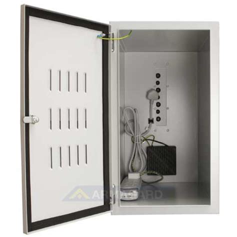 Inside a Computer Cabinets 的图像结果