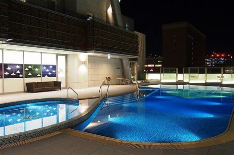 APA Hotel ＆ Resort Yokohama Bay Tower Pool: Pictures & Reviews ...