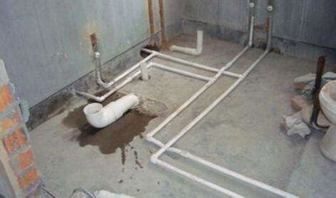 厨房卫生间下水管严重渗水怎么办？家庭管道改造施工案例