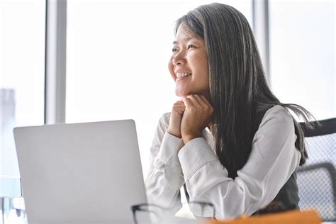 Labia Minora Changes During Menopause: Why It Happens and How to Treat It