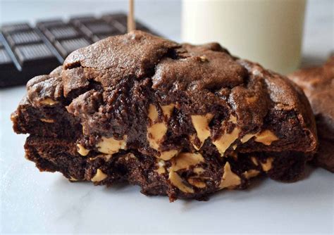 modern honey levain chocolate chip cookies