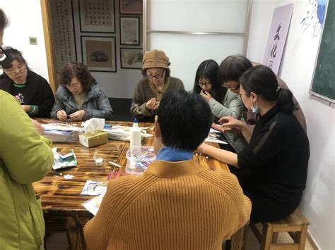 第七届读书宣传月活动——“弘扬传统文化，品味中华美学”的手工制作读者沙龙活动