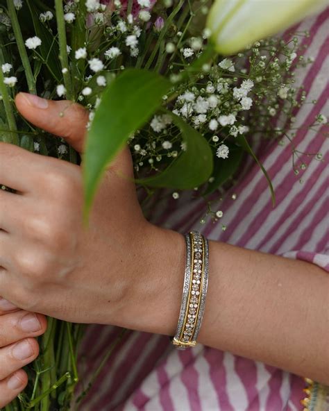 Kankana Gold And Diamond Bangle – Artisanal Fine Jewellery | AURUS