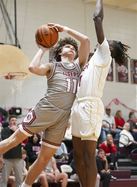 Boys Class 6A Basketball Playoffs - SubRegional: Hartselle at Pinson ...