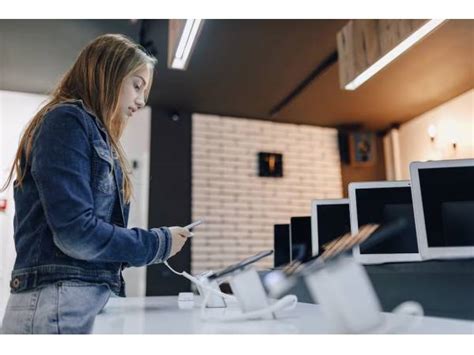 Buying Used Computer 的图像结果