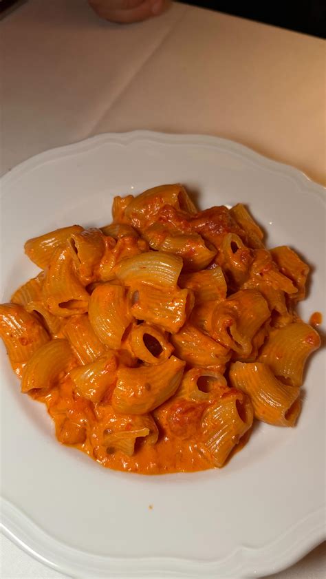 Janie DeVours (@janiedevours) • Instagram photos and videos