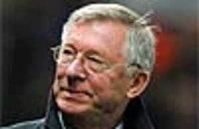 United warned 'bully' Ferguson will pay for ref rant | Football News ...
