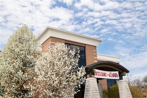 Indiana Wesleyan University - Tuition Rewards by SAGE Scholars