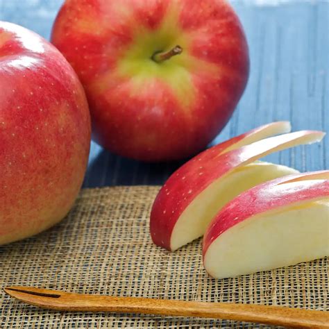 Can Rabbits Eat Apples? Are Peels, Cores & Seeds Safe?