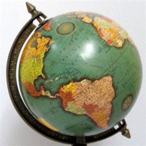 Vintage World Globe 的图像结果