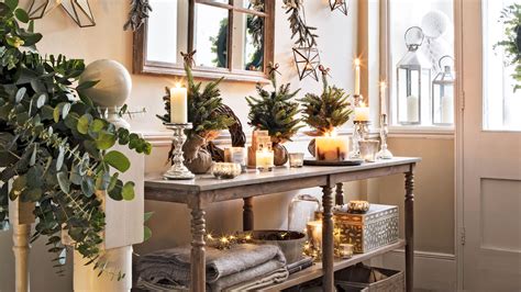 10 ý tưởng entryway christmas decor để trang trí vòm cửa vào trong mùa ...
