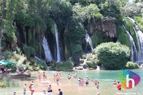 Pod slapovima Kravice veća gužva nego na Jadranu: Neizostavni selfieji ...