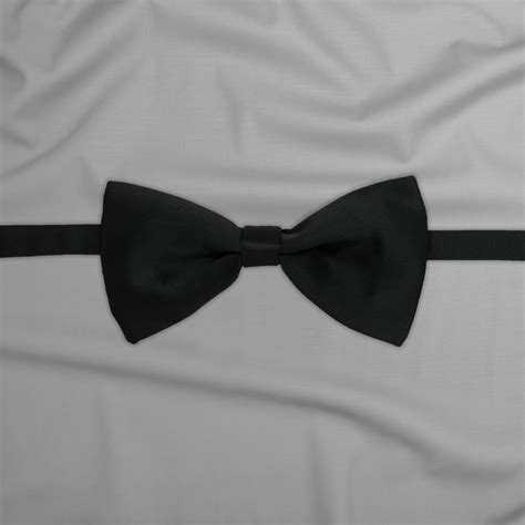 After 8 Black Solid Bowtie – Bow & Square
