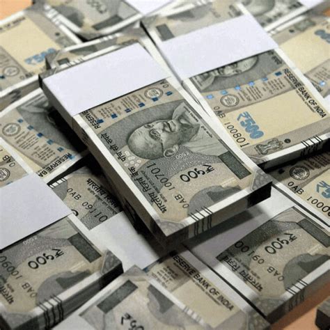 Get Instant ₹1 Lakh Personal Loan Online at Low EMIs