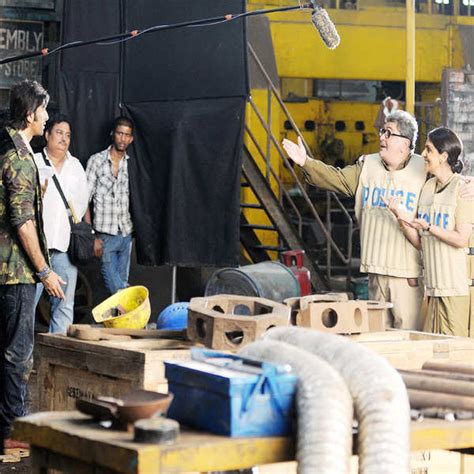 Rishi Kapoor and Neetu Singh on the sets of Bollywood movie Besharam