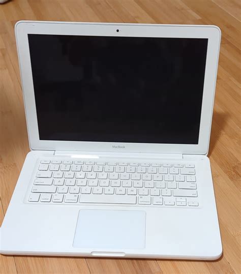 First MacBook 的图像结果
