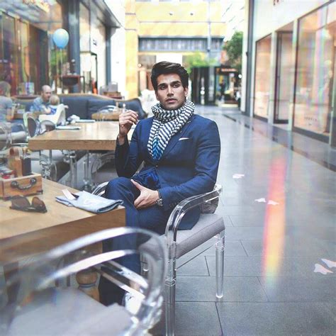 Five times Altamash Faraz made colourful suit statements!